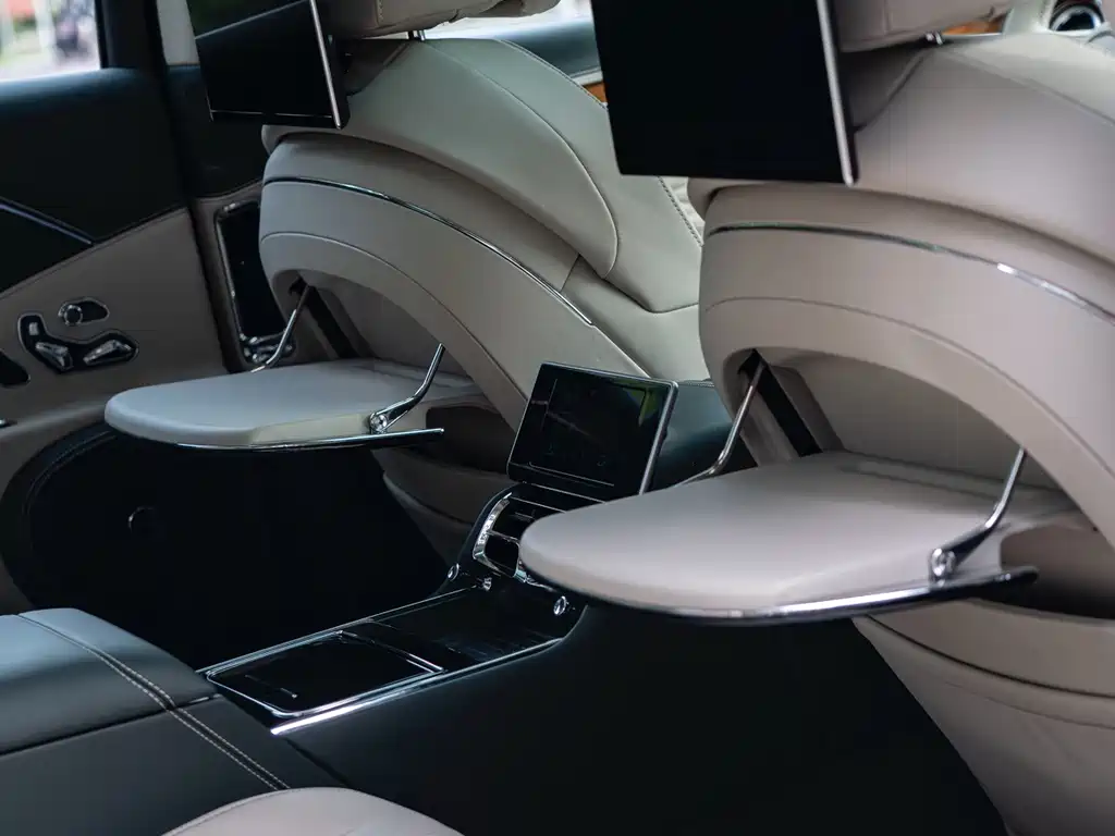 Bentley Flying Spur PHEV — миниатюра 28