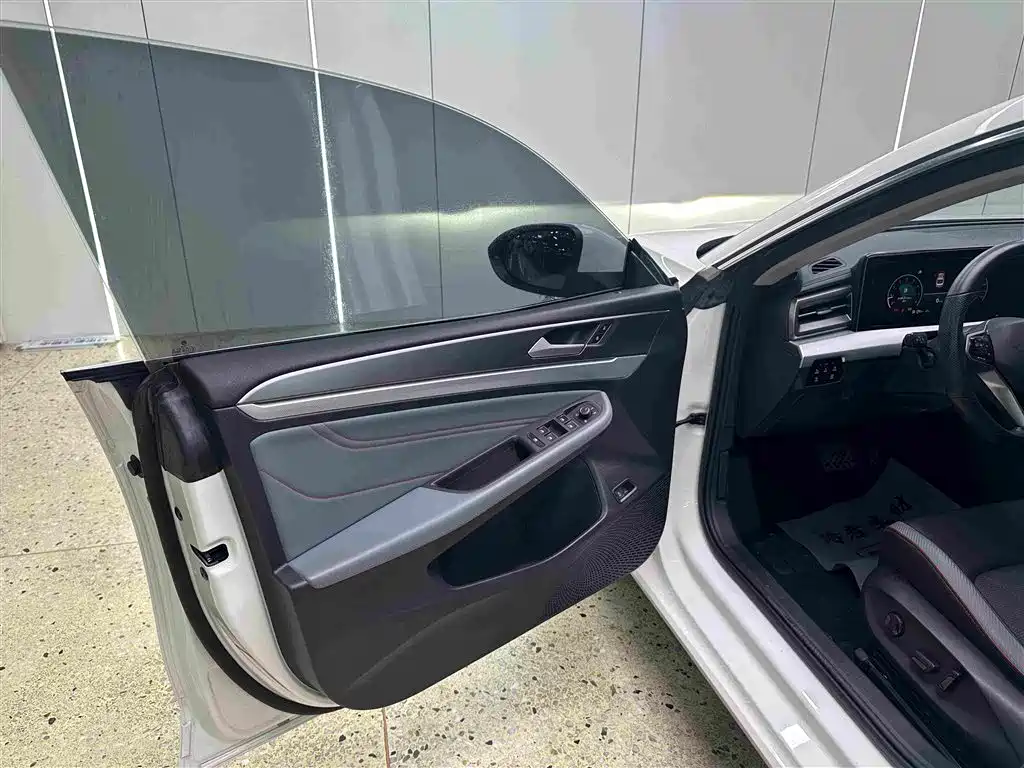 Volkswagen Lamando — миниатюра 11