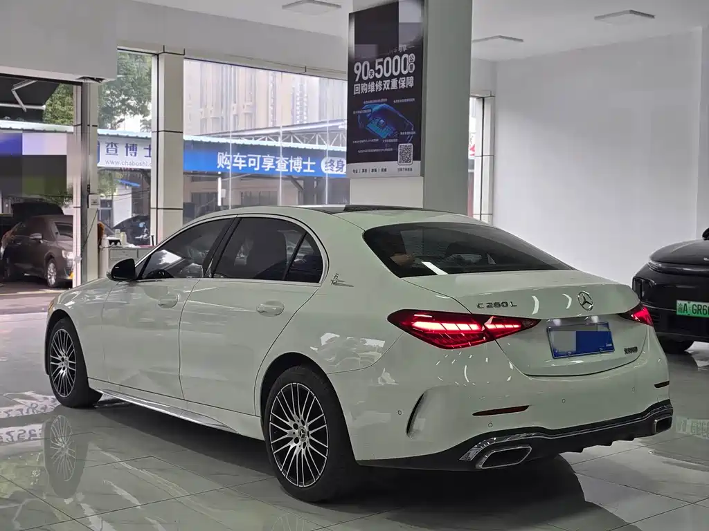 Mercedes-Benz C-Class — миниатюра 14