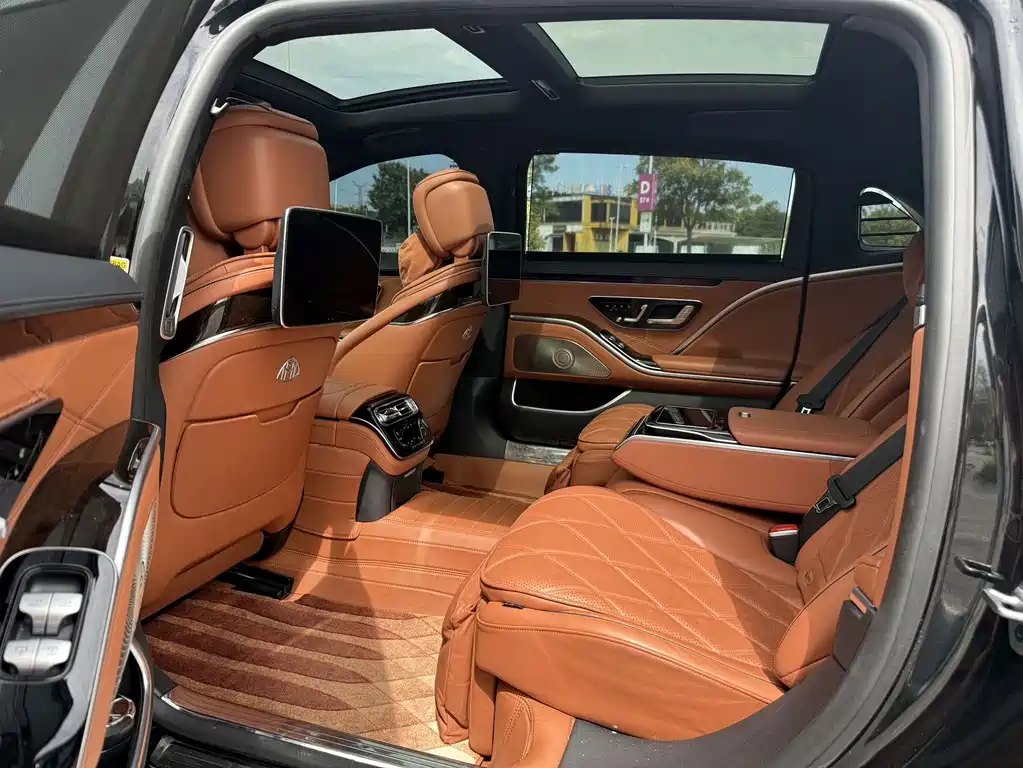 Mercedes-Benz S-Class — миниатюра 11