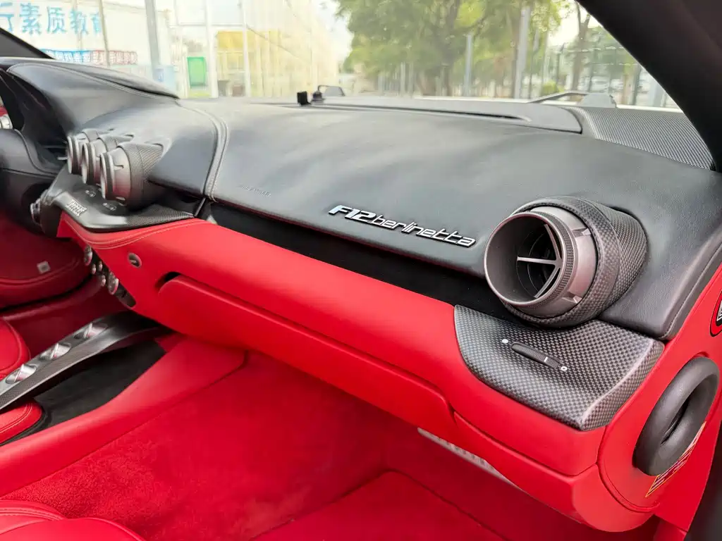 Ferrari F12berlinetta — миниатюра 19