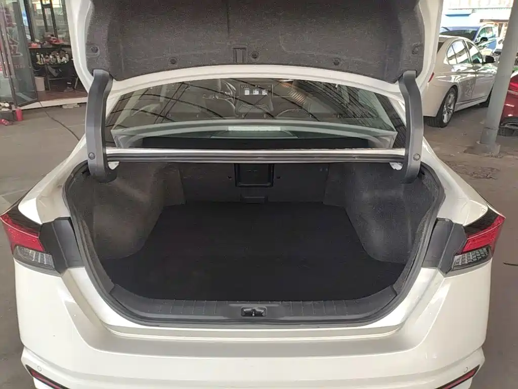 Nissan Teana — миниатюра 15