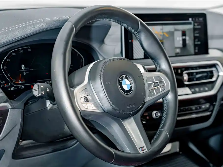 BMW X3 — миниатюра 9