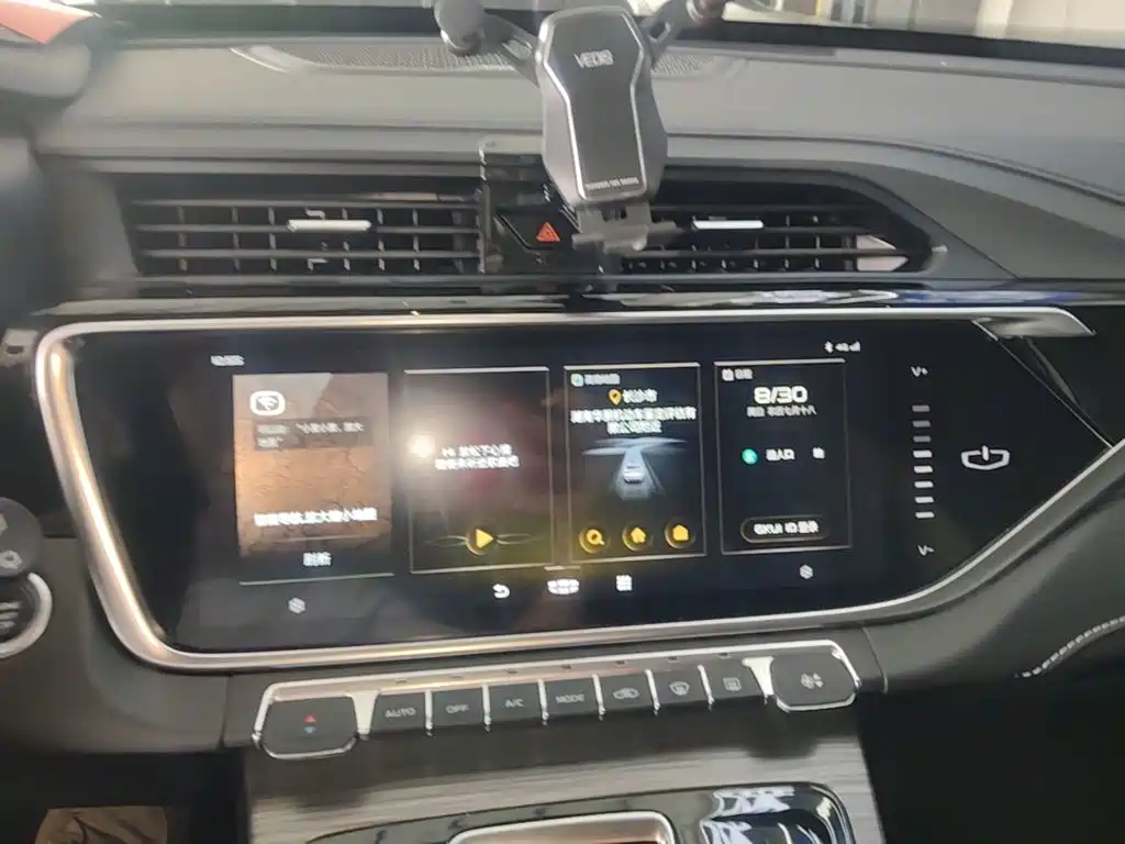 Geely Boyue — миниатюра 13