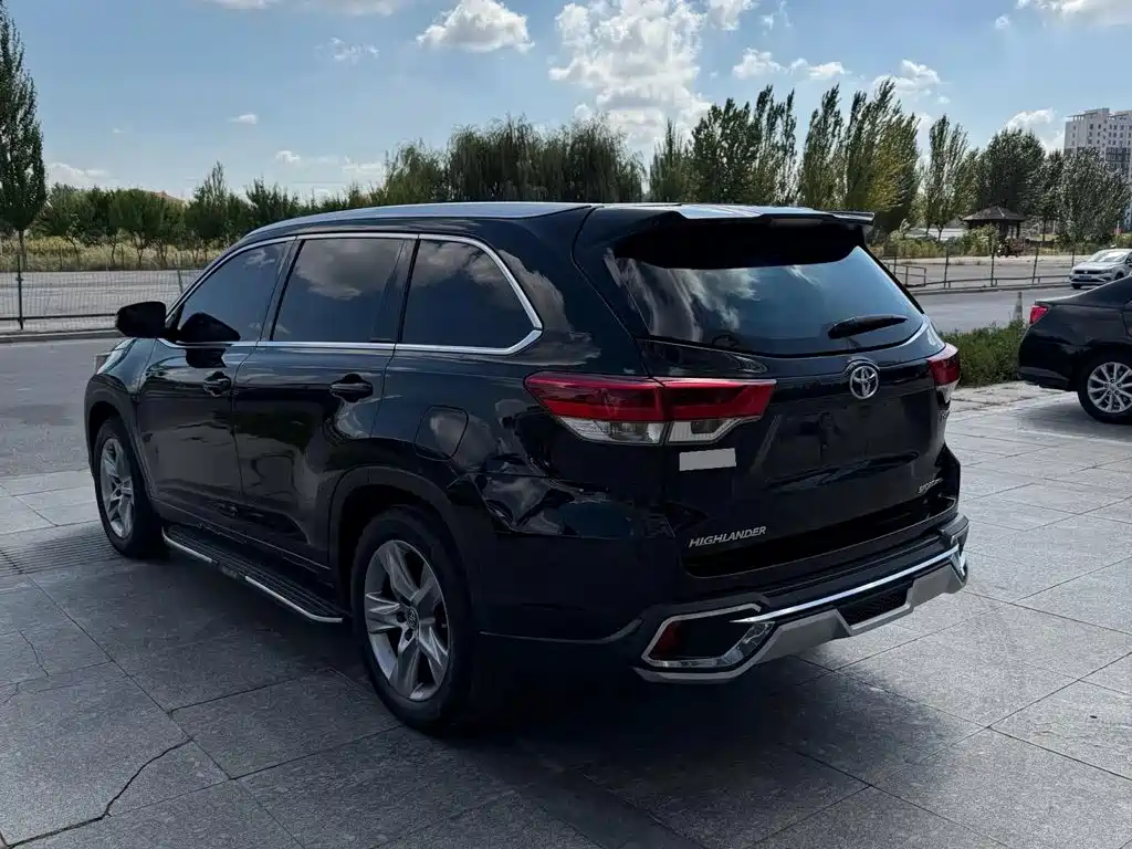 Toyota Highlander — миниатюра 12