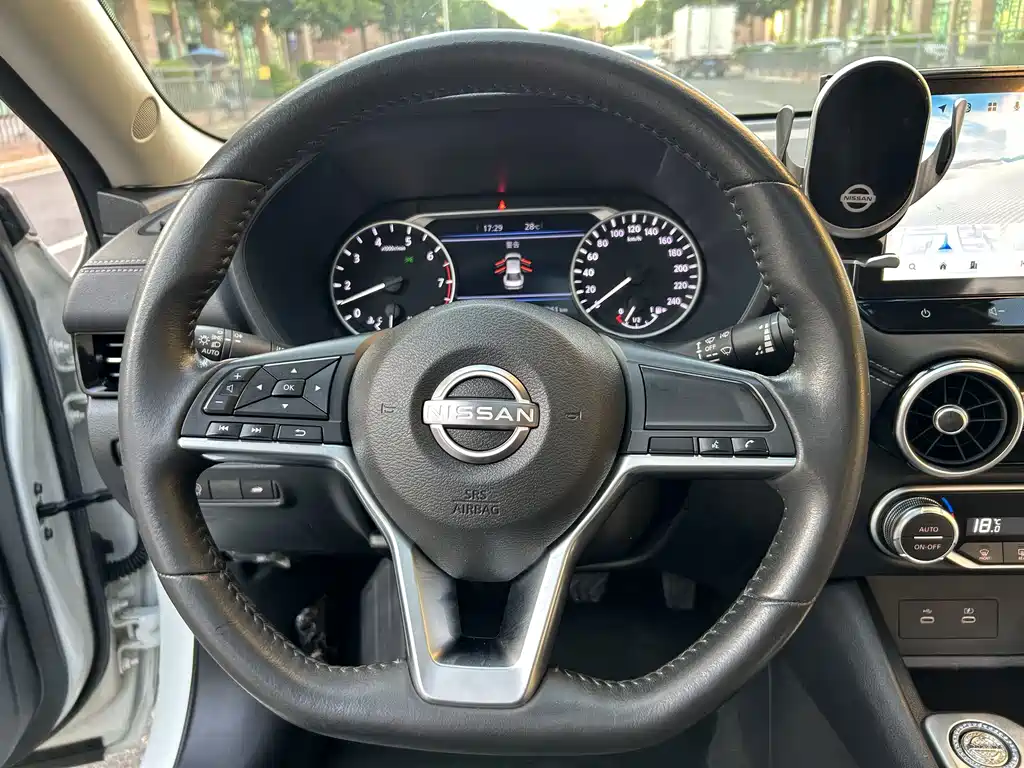 Nissan Sylphy — миниатюра 12