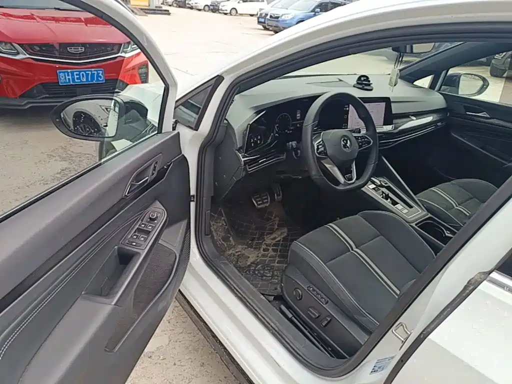 Volkswagen Golf — миниатюра 12