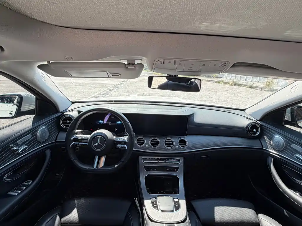 Mercedes-Benz E-Class — миниатюра 9