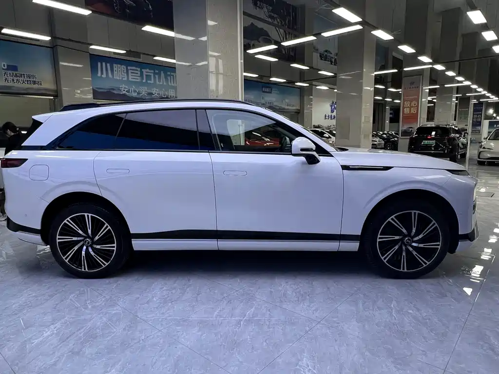 XPeng G9 — миниатюра 3