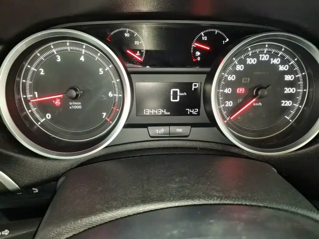 Peugeot 408 — миниатюра 12