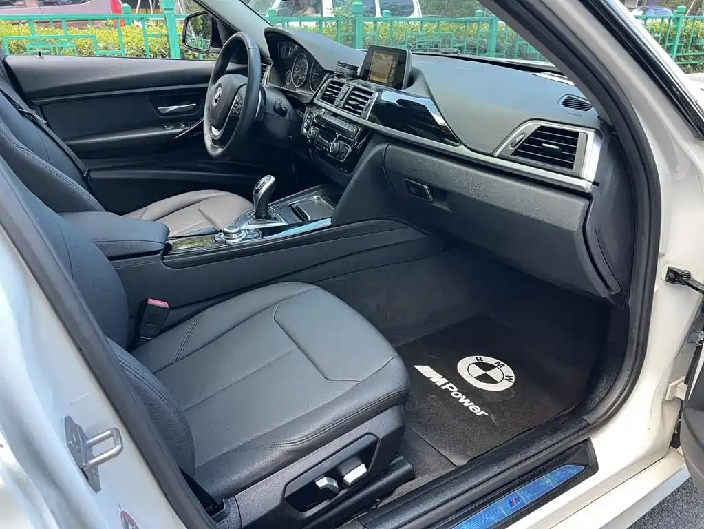 BMW 3 Series — миниатюра 10