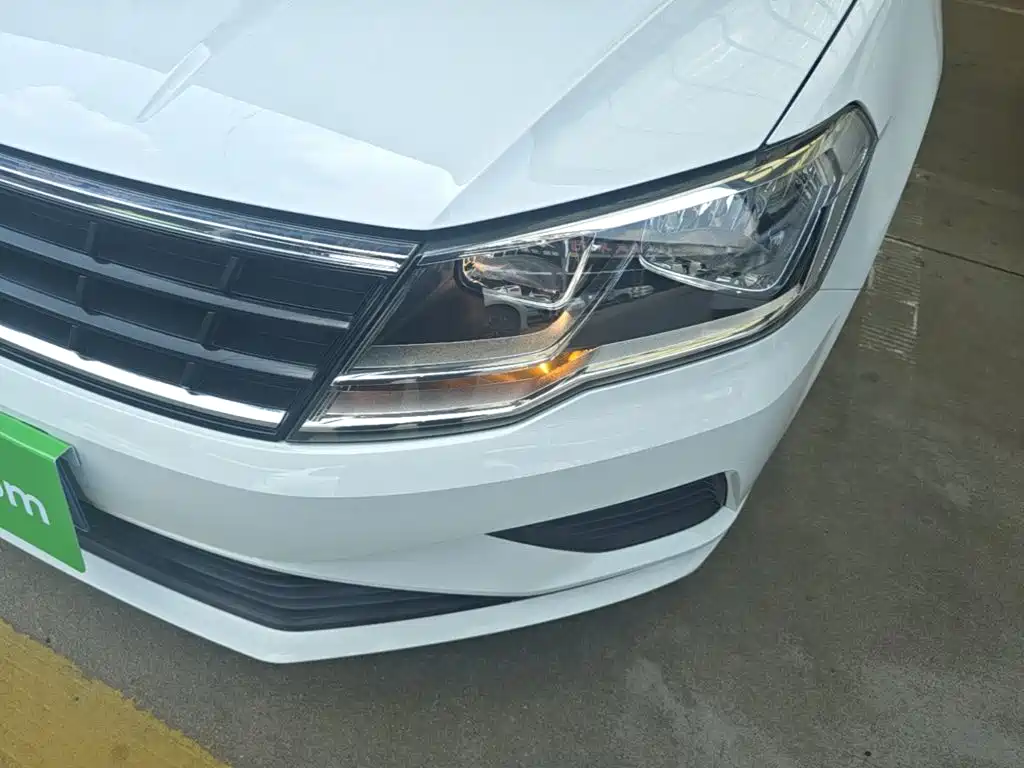 Volkswagen Jetta — миниатюра 24