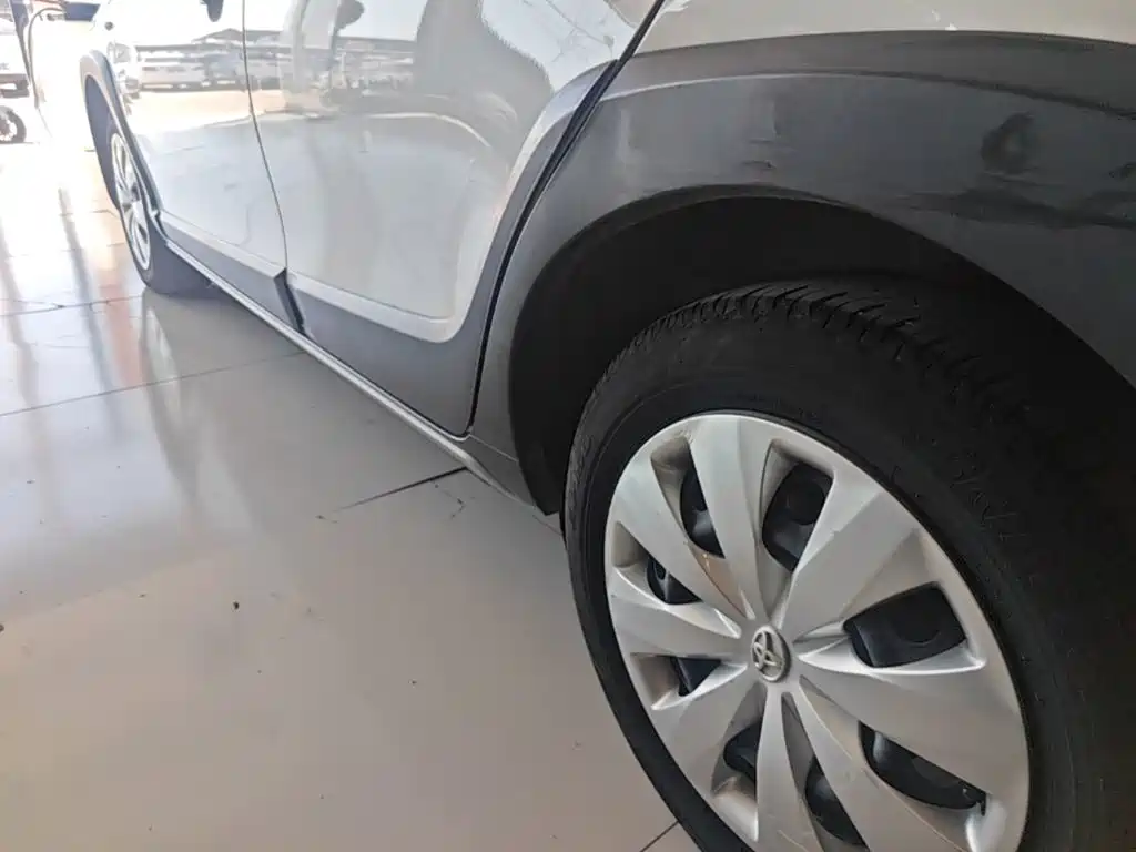 Toyota Yaris L — миниатюра 22