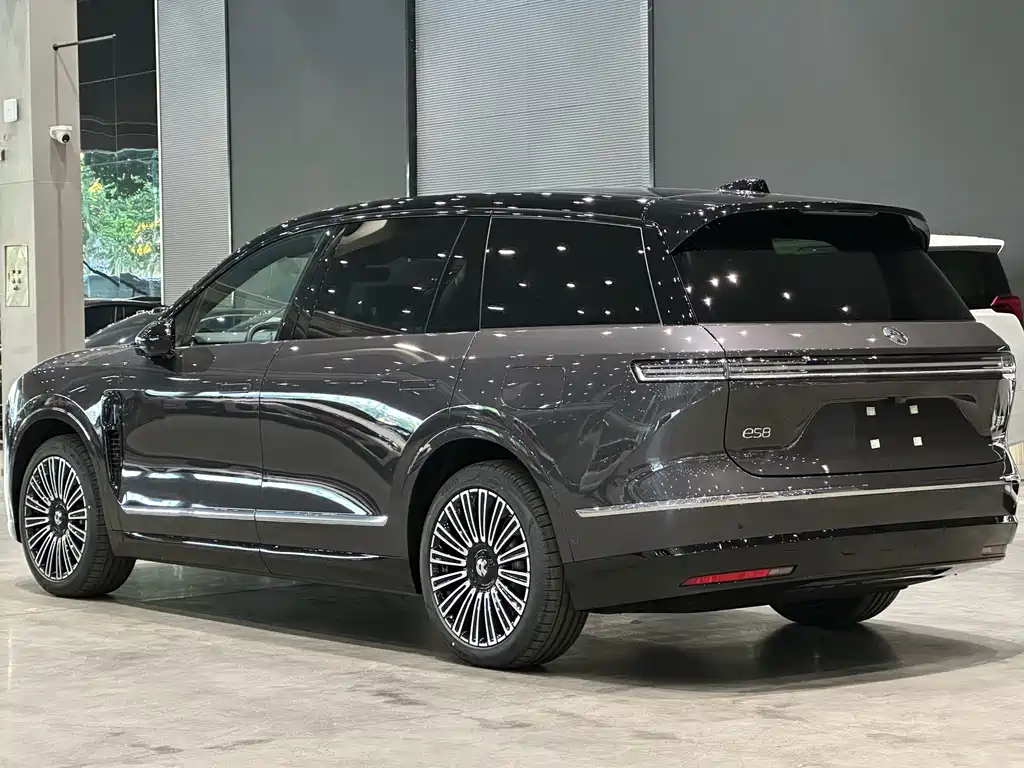 NIO ES8 — миниатюра 2