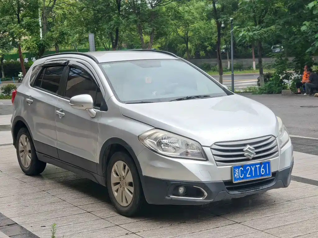 Suzuki S-Cross