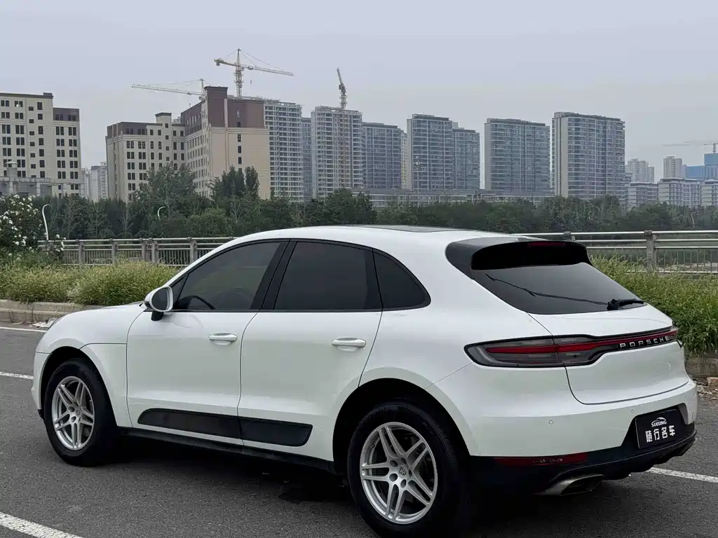 Porsche Macan — миниатюра 4