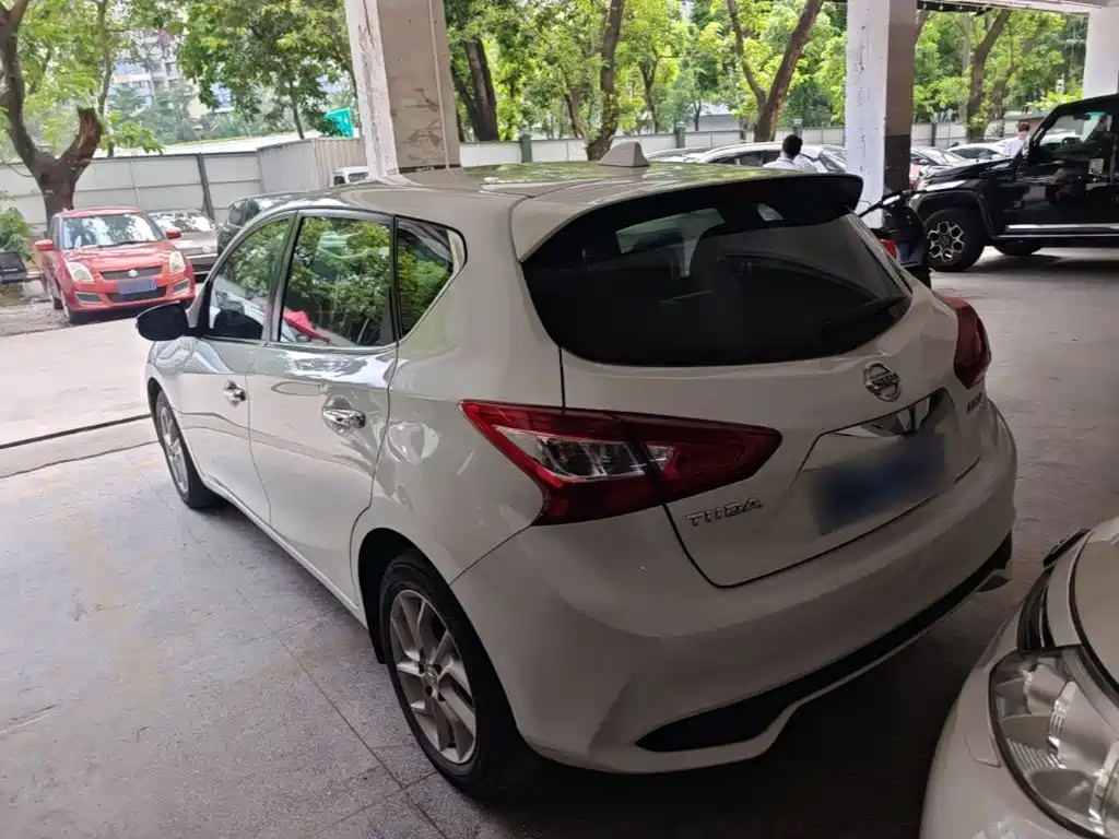 Nissan Tiida — миниатюра 5