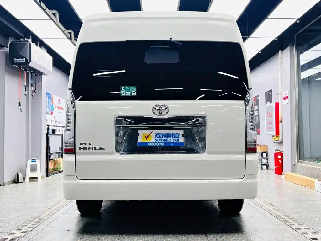 Toyota Hiace — миниатюра 5