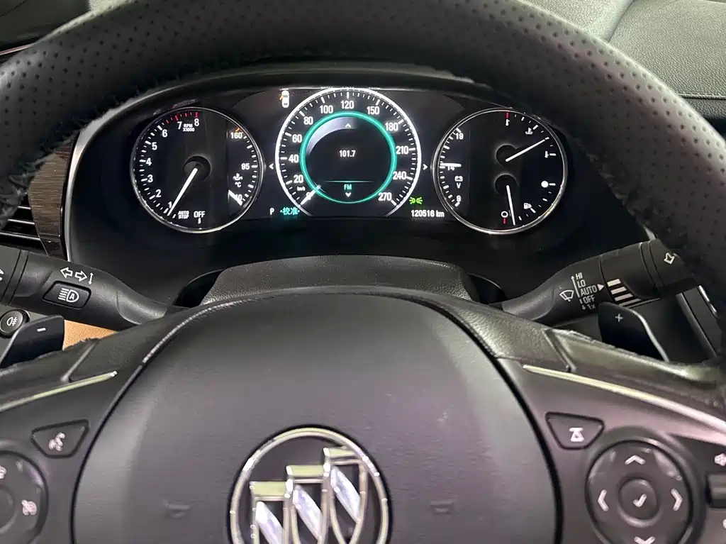 Buick LaCrosse — миниатюра 12