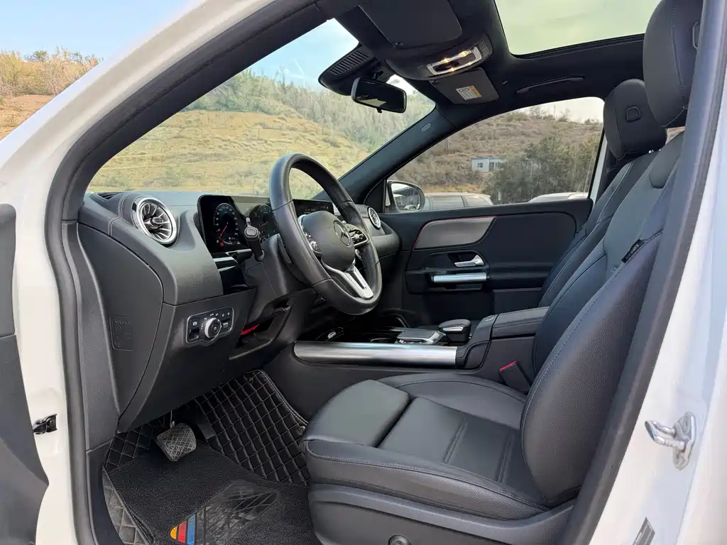 Mercedes-Benz GLA — миниатюра 7