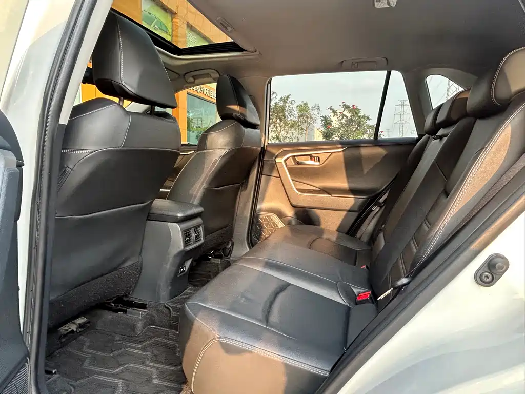 TOYOTA RAV4 RONGFANG