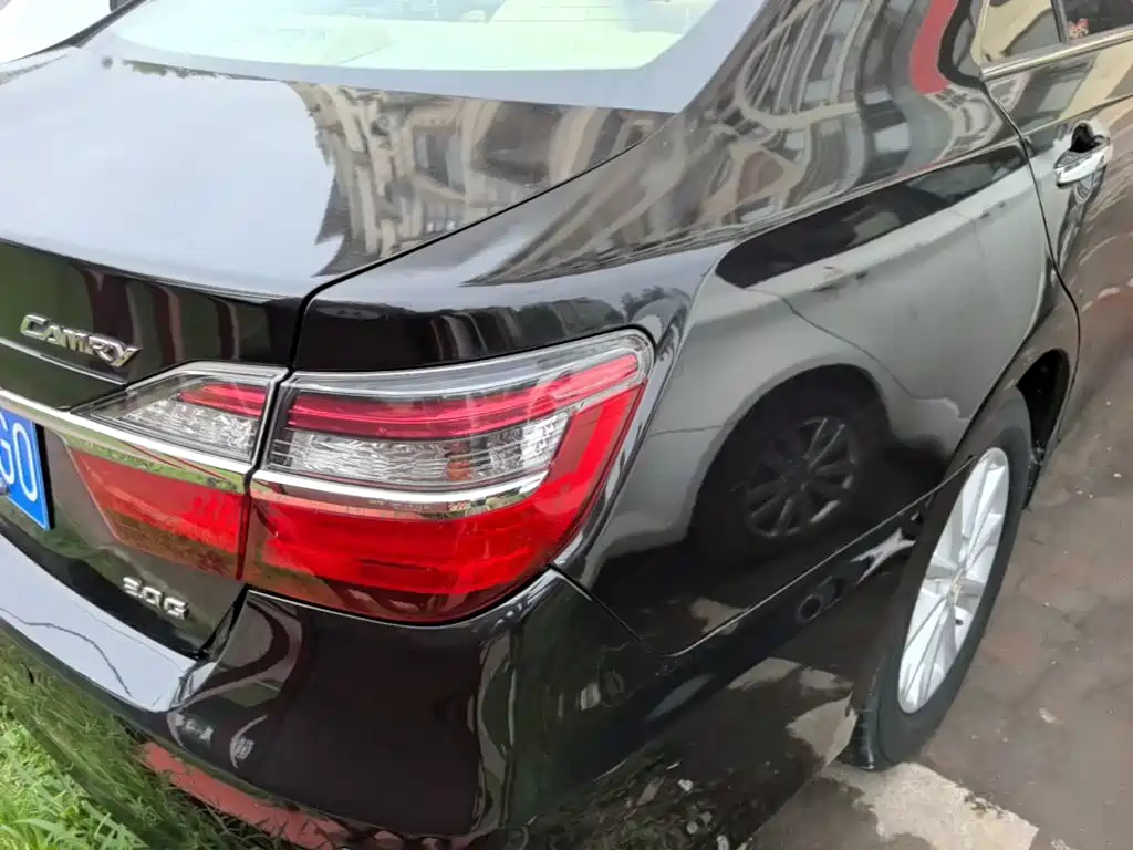 Toyota Camry — миниатюра 8