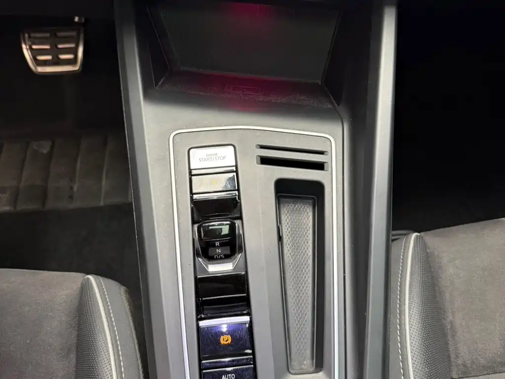 Volkswagen Golf — миниатюра 14