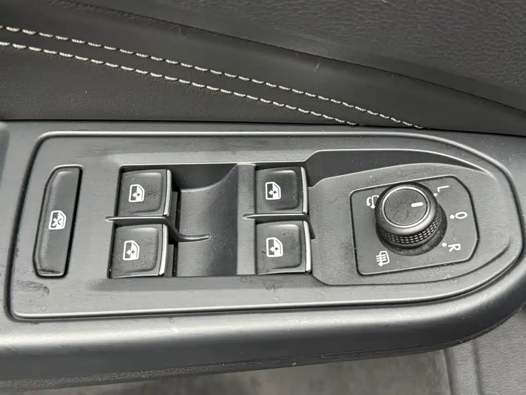 Volkswagen Golf — миниатюра 16