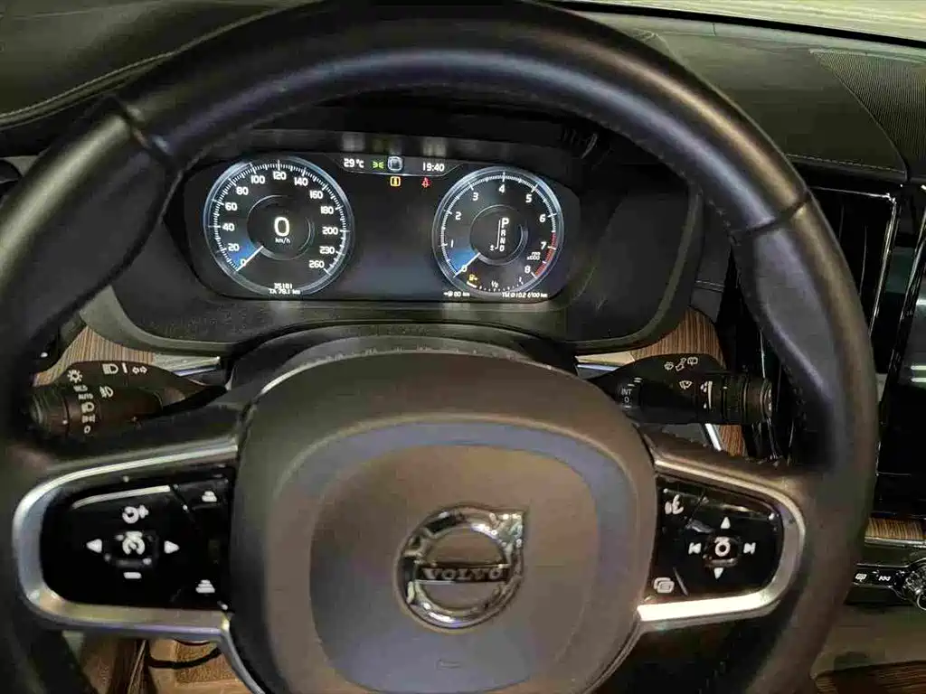 Volvo XC60 — миниатюра 9