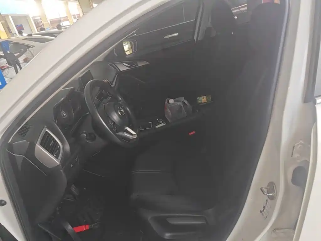 Mazda 3 Axela — миниатюра 15