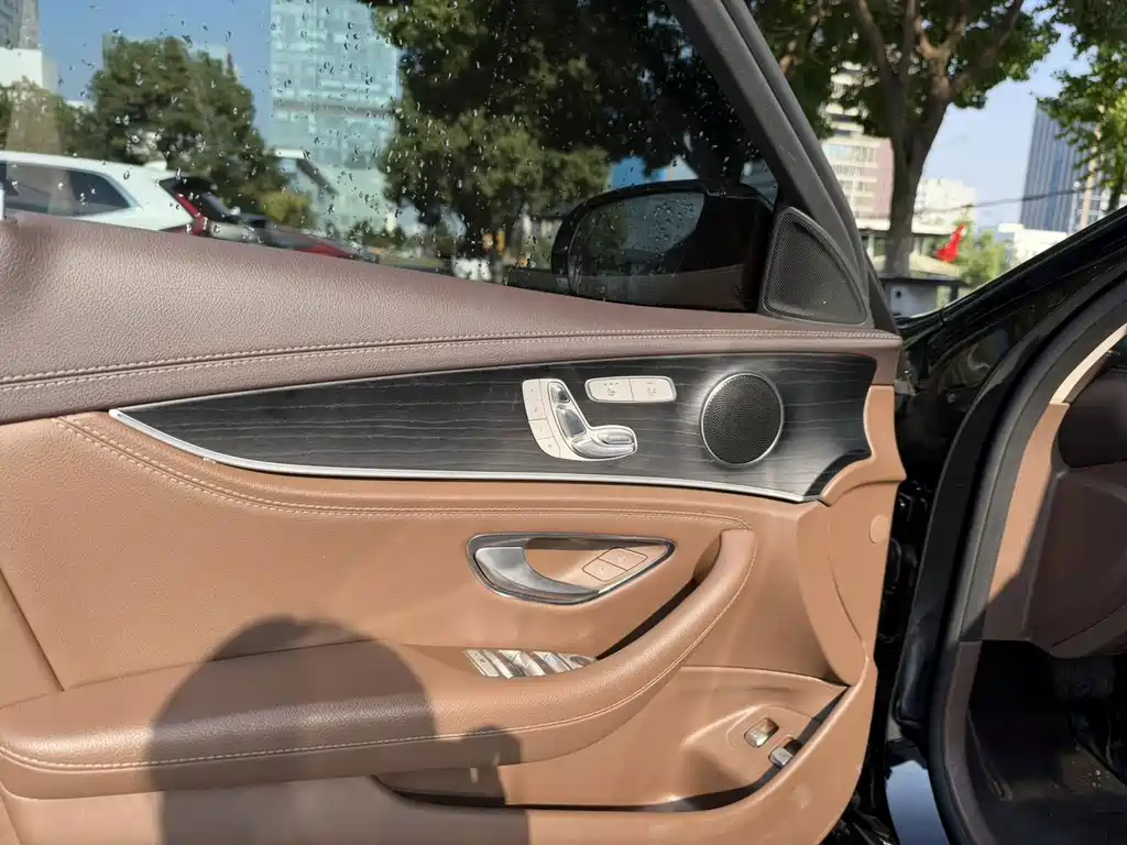 Mercedes-Benz E-Class New Energy — миниатюра 16