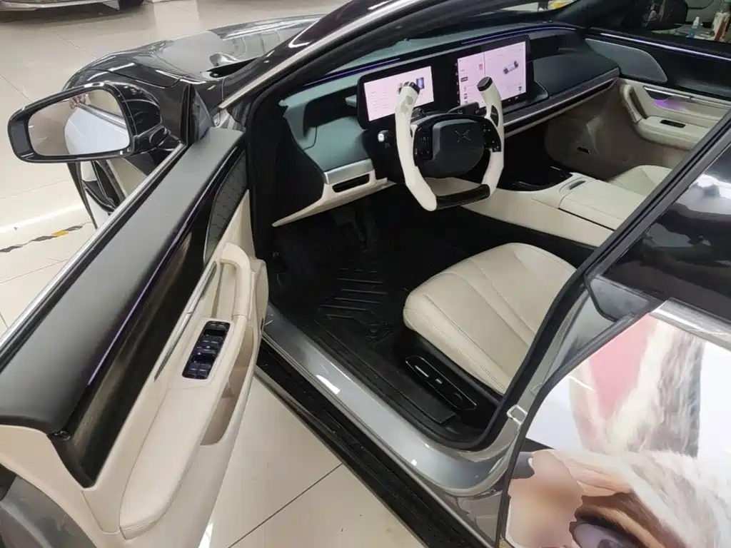 XPeng P7 — миниатюра 16