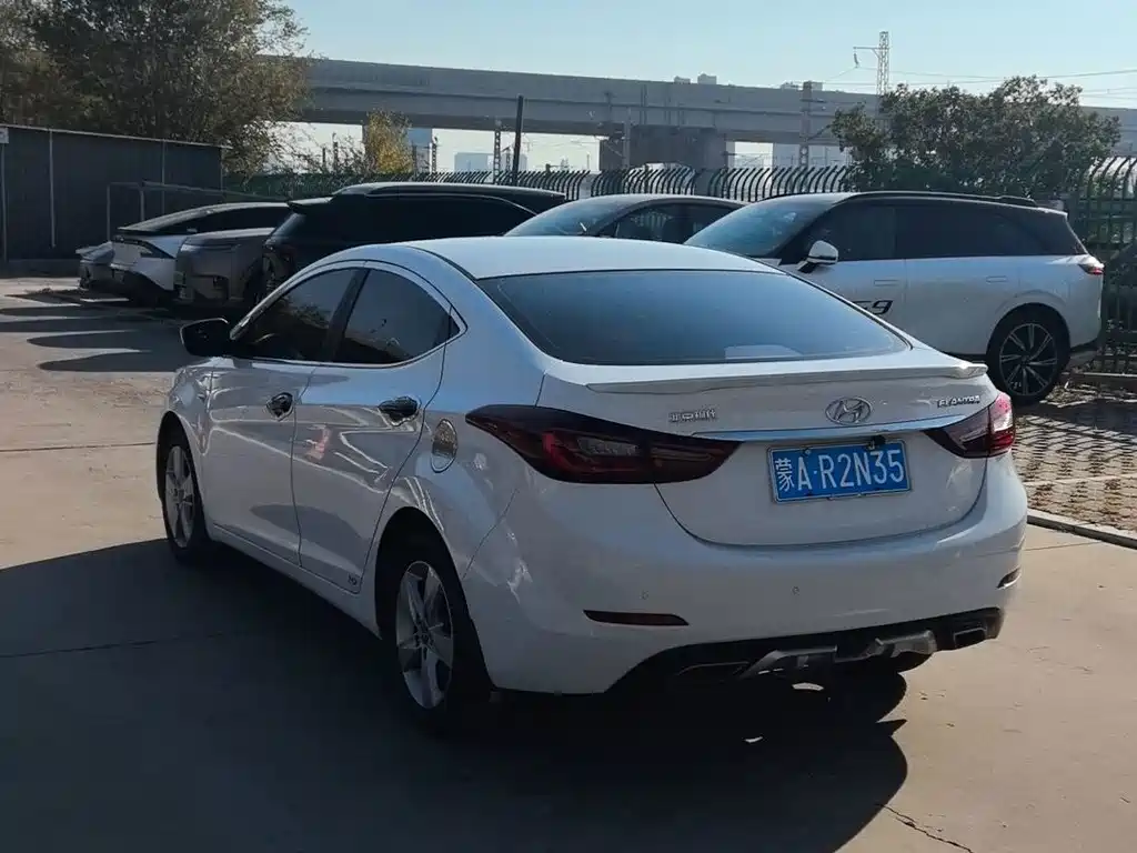 Hyundai Elantra Langdong — миниатюра 6