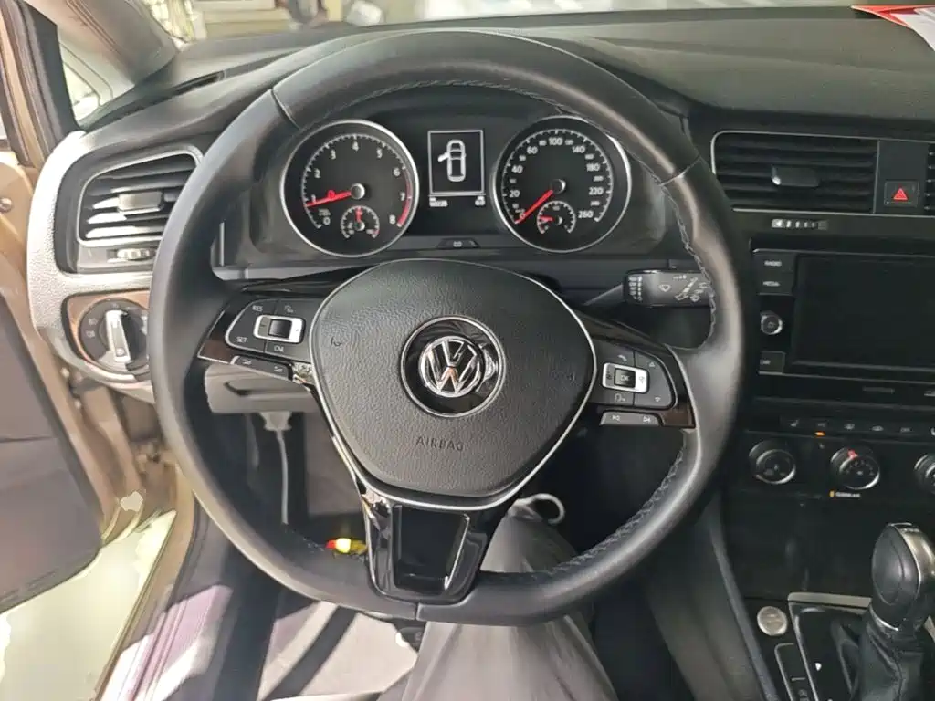 Volkswagen Golf — миниатюра 11