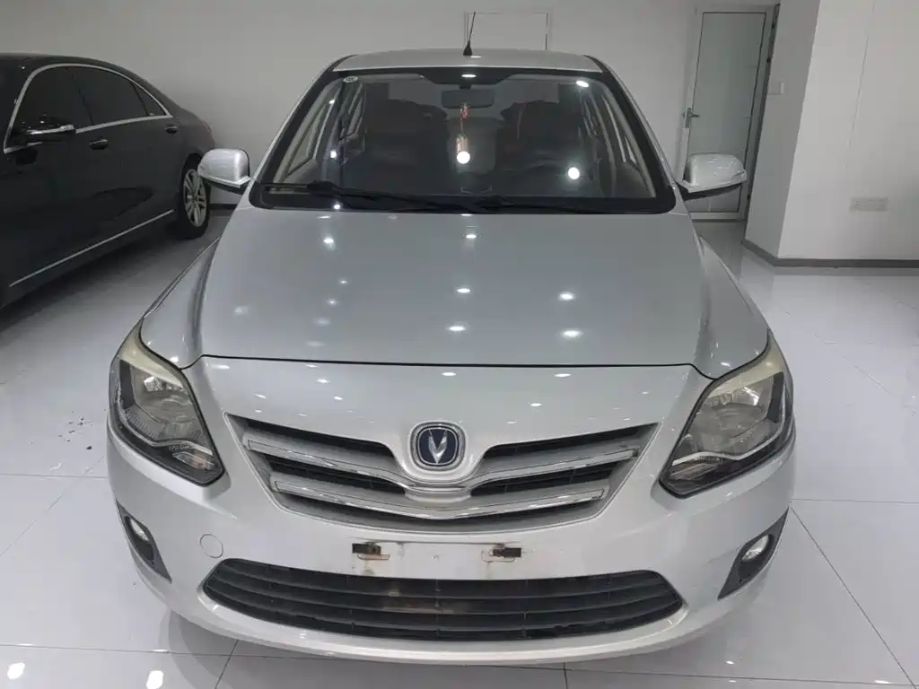 Changan V3 — миниатюра 3