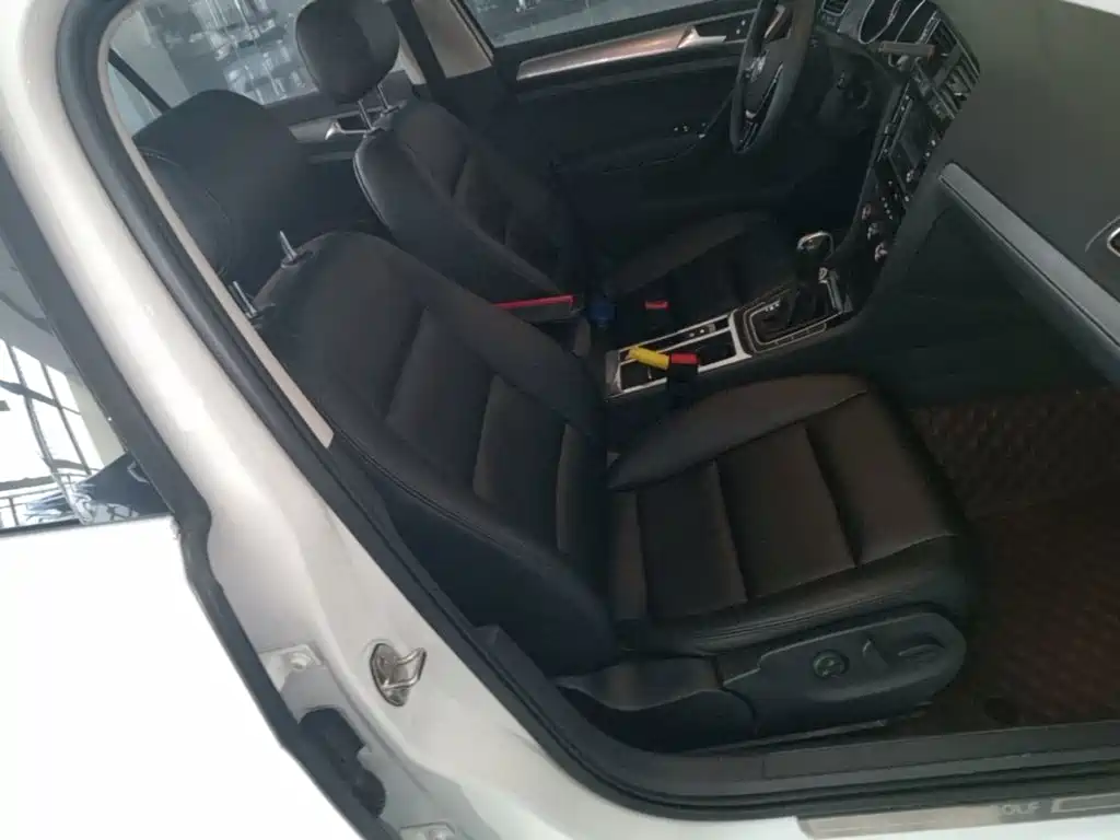 Volkswagen Golf — миниатюра 25