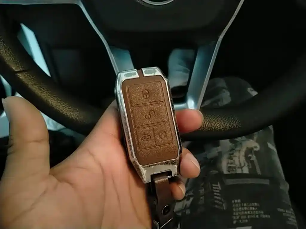 BYD Yuan EV — миниатюра 9