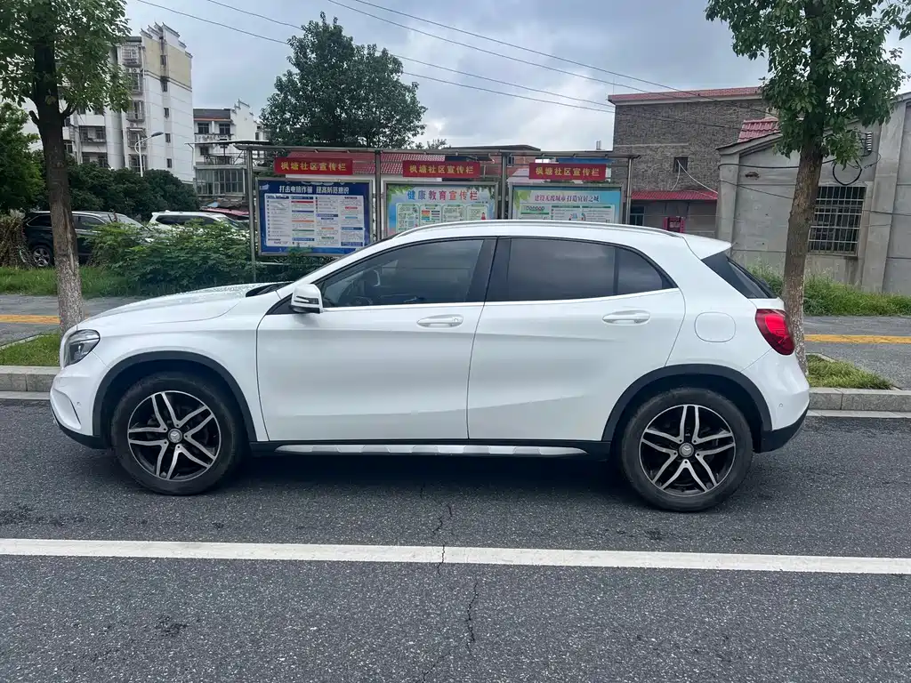 Mercedes-Benz GLA — миниатюра 7