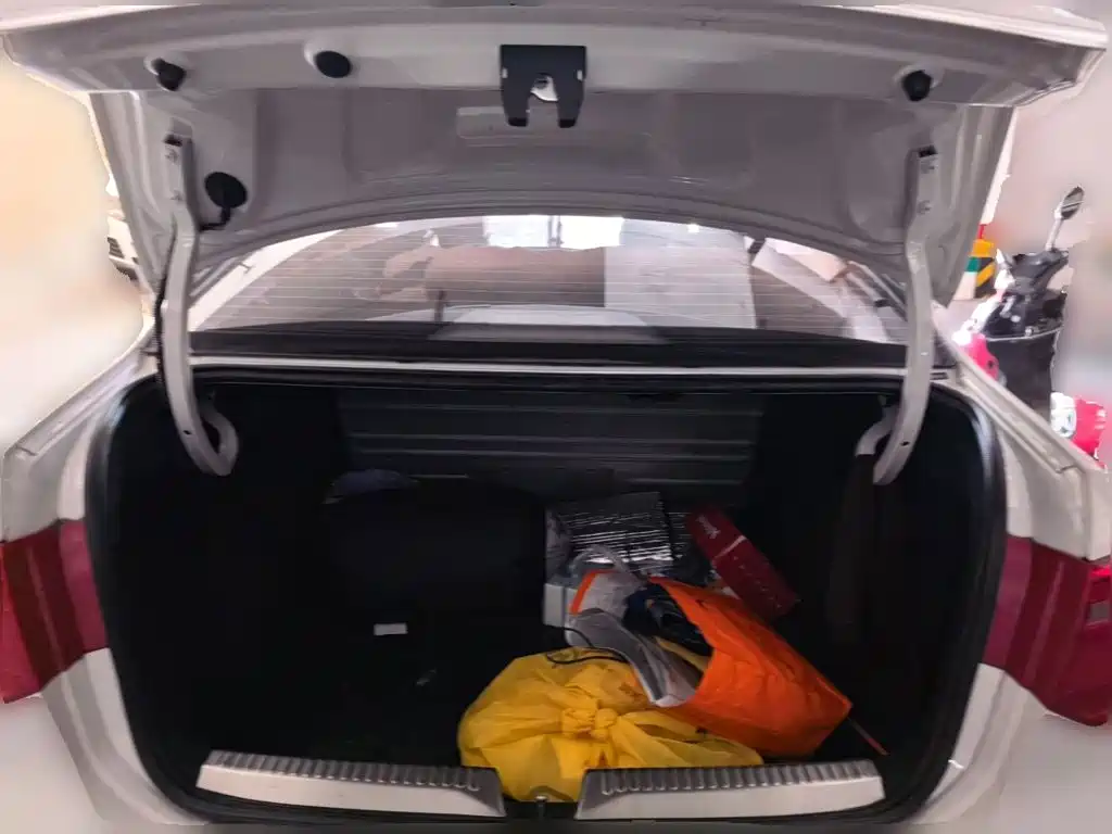 Volkswagen Jetta — миниатюра 15