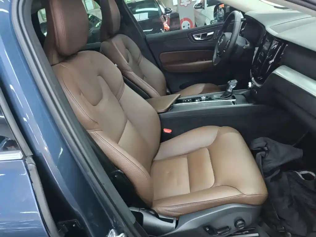 Volvo XC60 — миниатюра 25