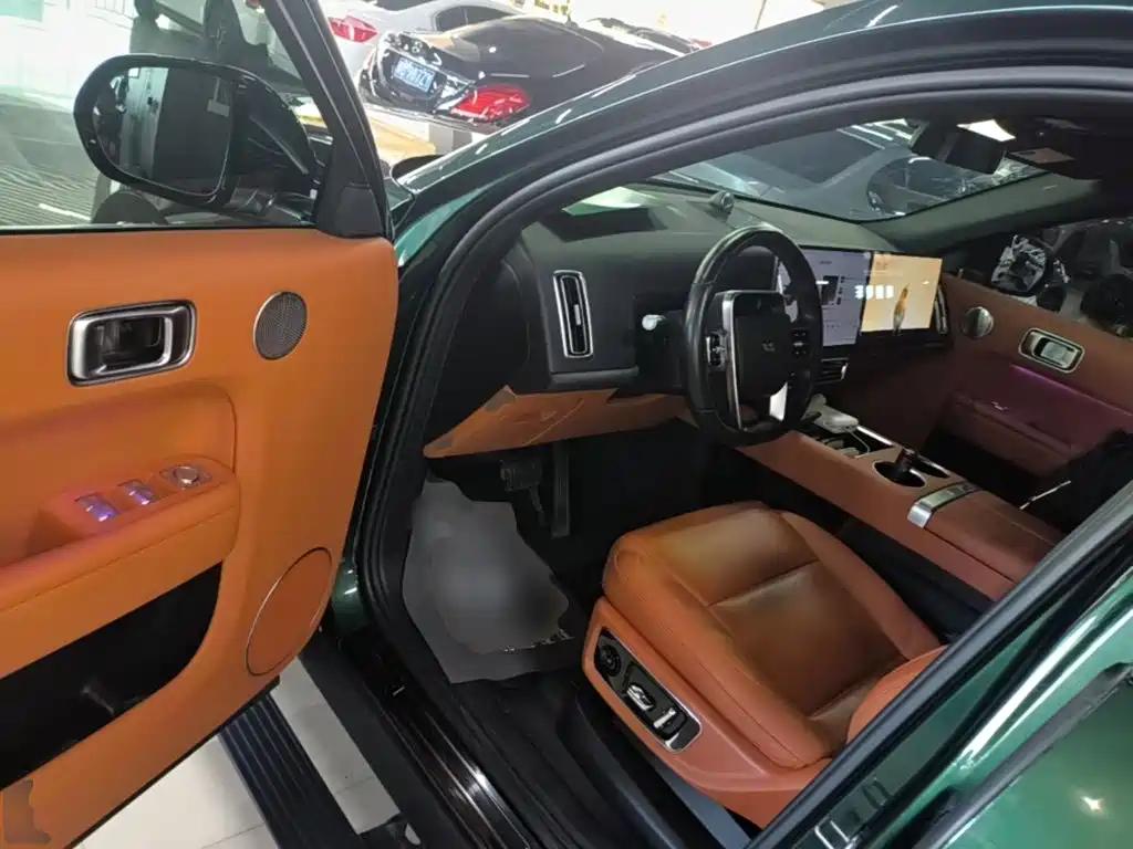 Li Auto Li L8 — миниатюра 16