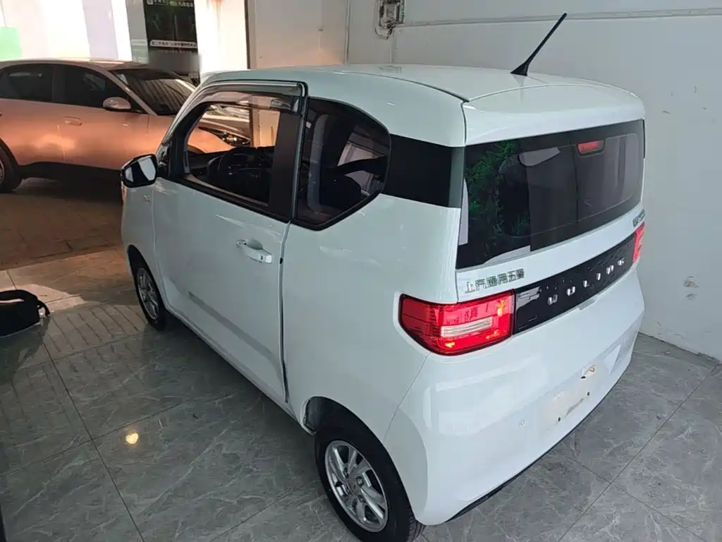 Wuling MINIEV — миниатюра 5