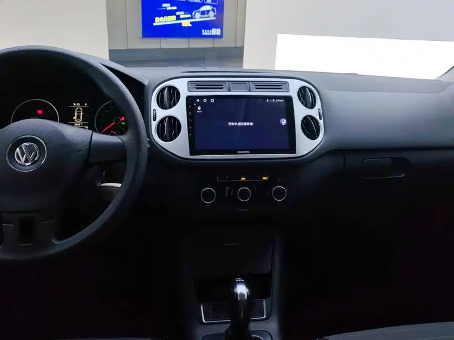 Volkswagen Tiguan — миниатюра 13