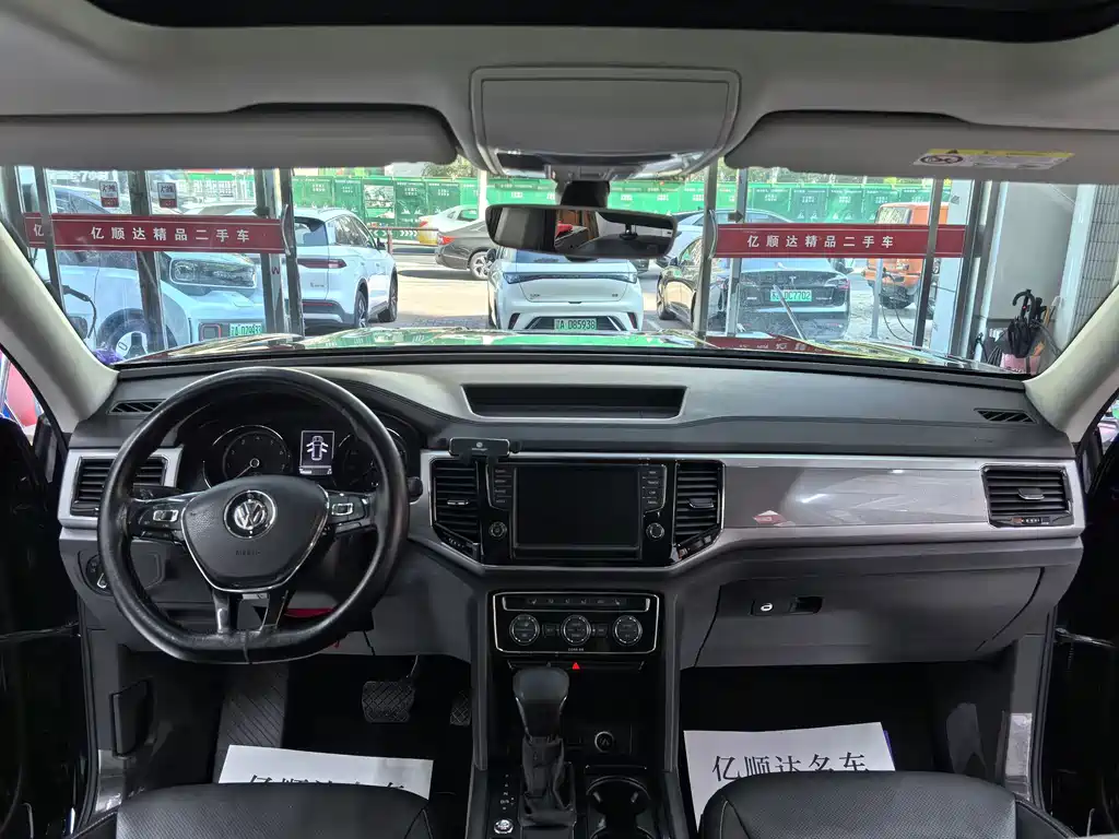 Volkswagen Teramont — миниатюра 7