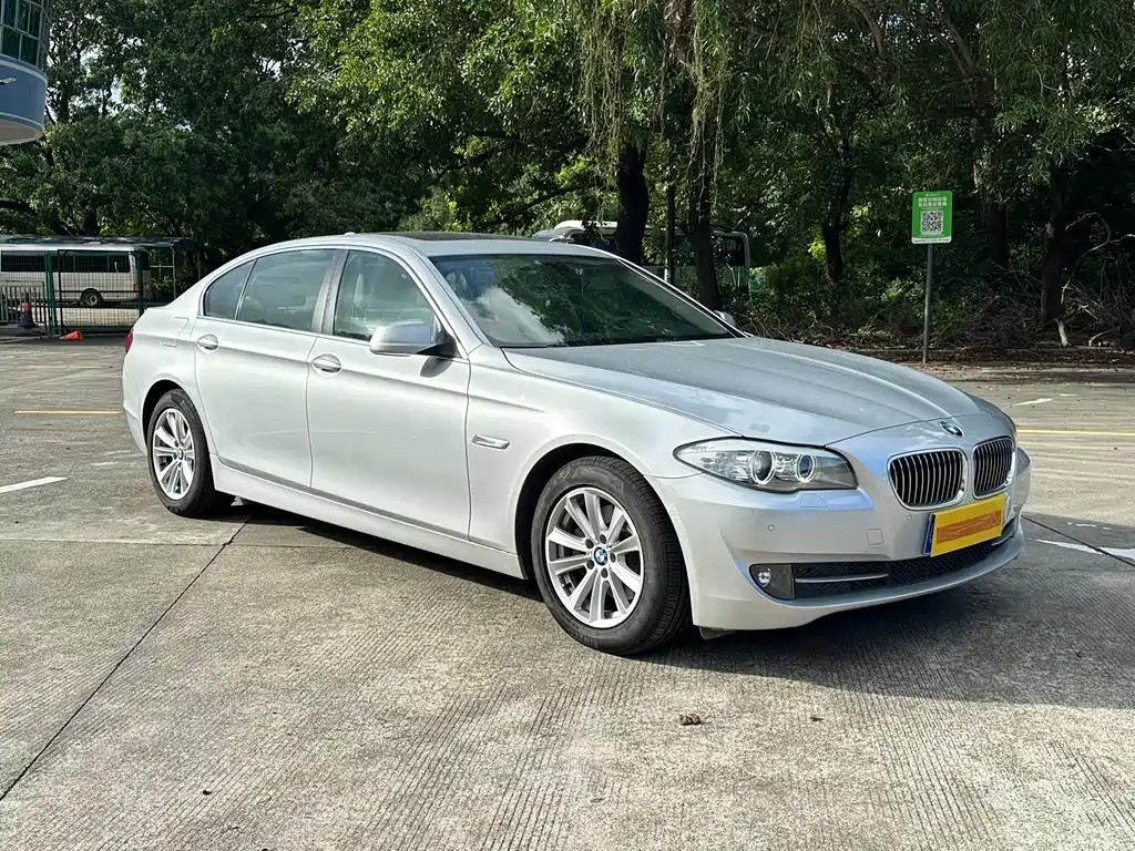BMW 5 Series 5 2011 523Li Lead