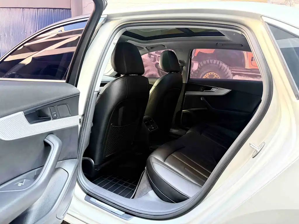 Audi A4L — миниатюра 8