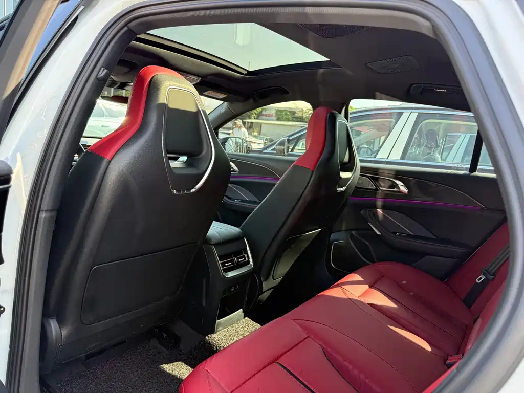 Hongqi Hongqi H6 — миниатюра 5