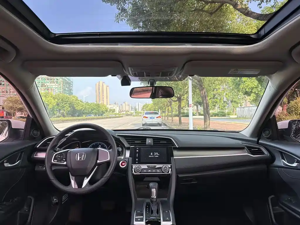 Honda Civic — миниатюра 4