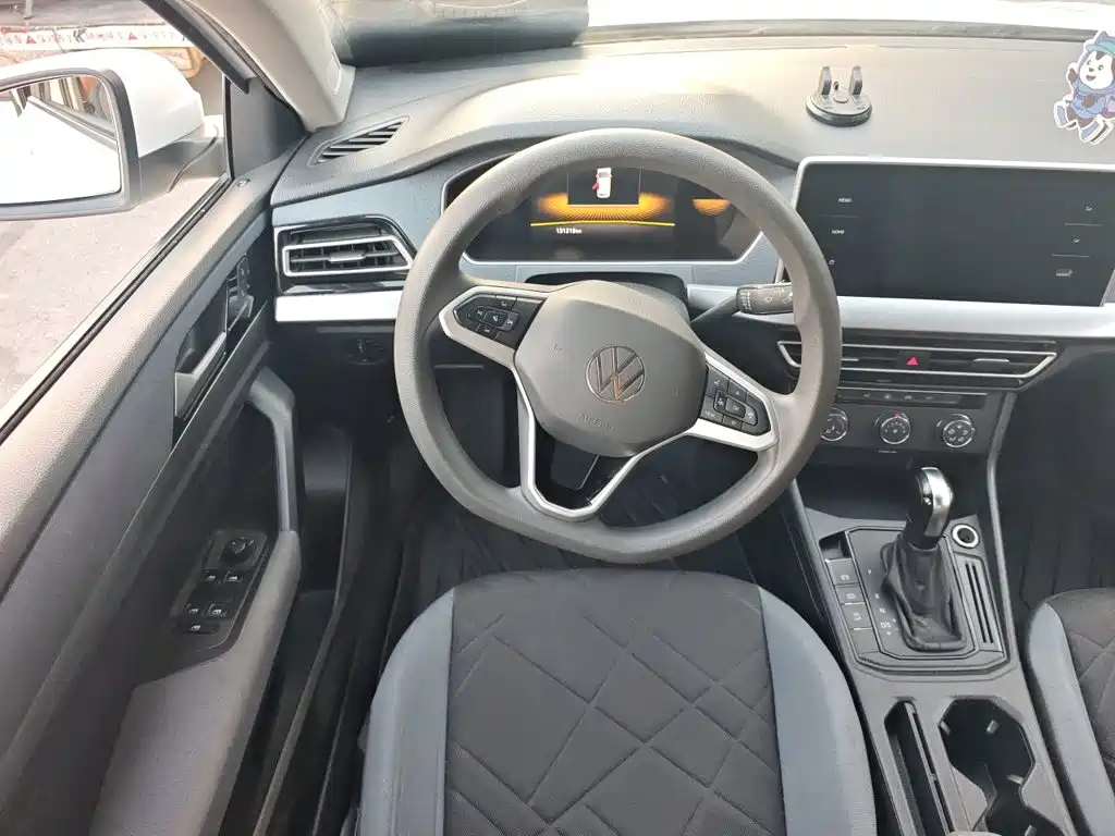 Volkswagen Lavida — миниатюра 3