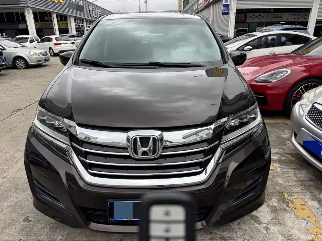 Honda Elysion — миниатюра 3